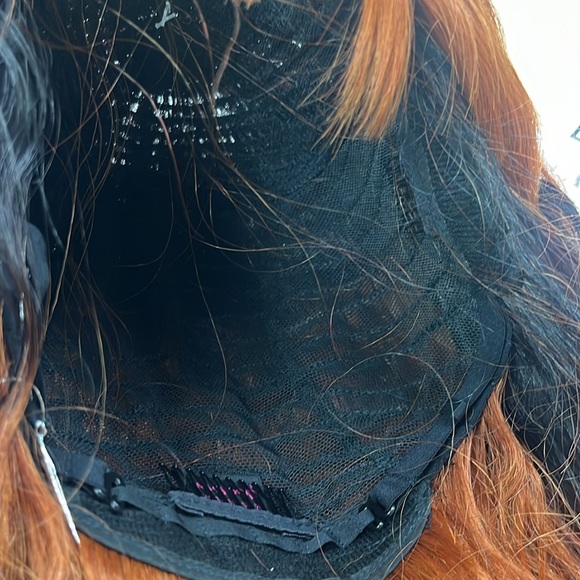Gorgeous wig 🖤🧡 - Picture 5 of 5